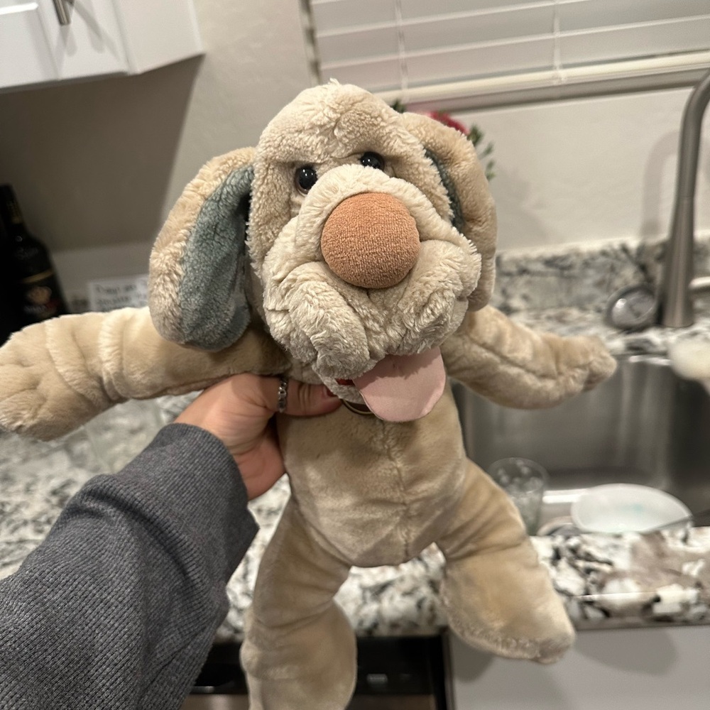 Vintage 1981 Ganzbros Wrinkles the Dog Hand Puppet